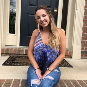 Meet your Posher, Julia